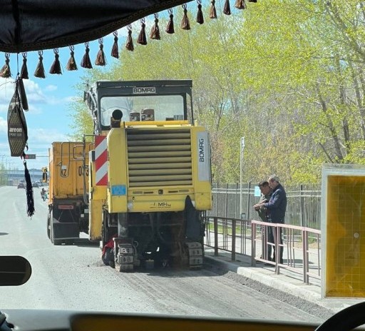 На проспекте Кобыланды батыра в Костанае сняли слой асфальта на одной из полос