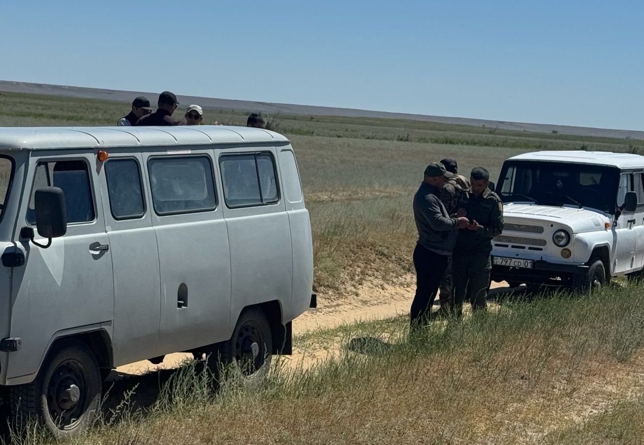 В Костанайской области против саранчи подняли агродроны и авиацию