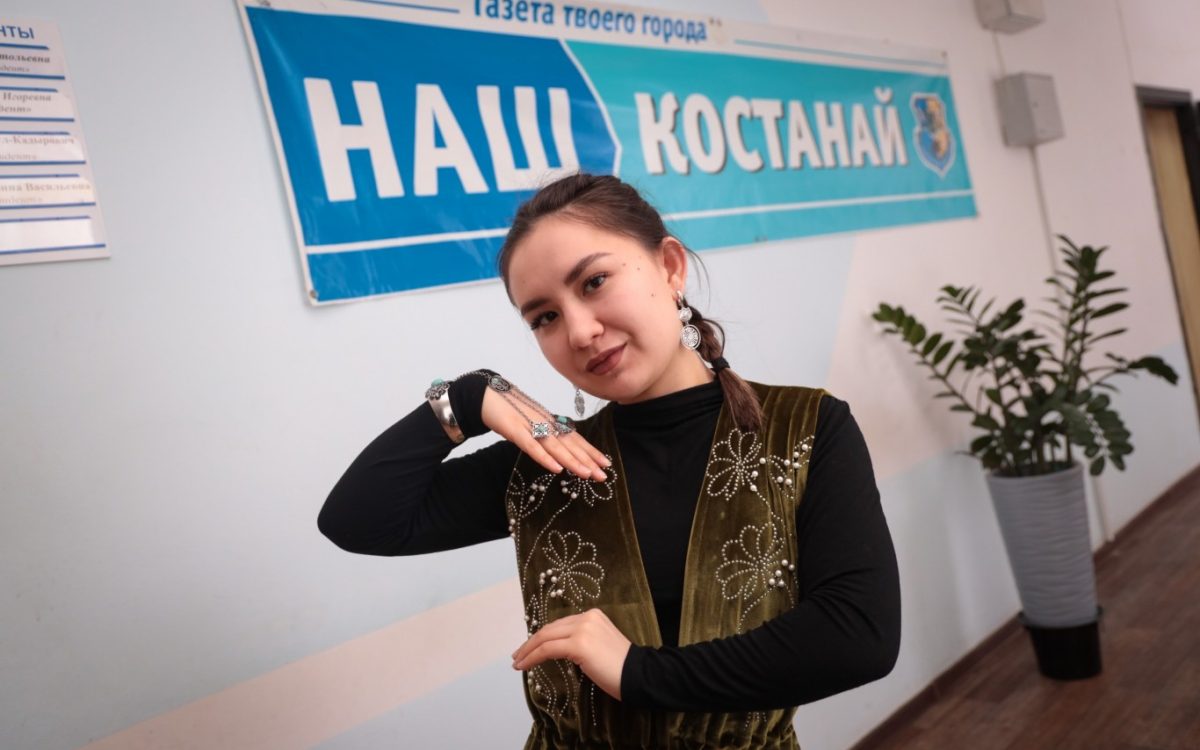 «НК» в тренде: эксперт из Костаная о казахской национальной одежде