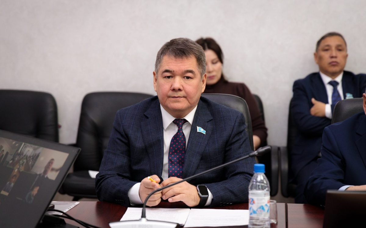 Председатель постоянной комиссии Костанайского областного маслихата Махаббат Жутаев принял участие в первом заседании Халық Кеңесі