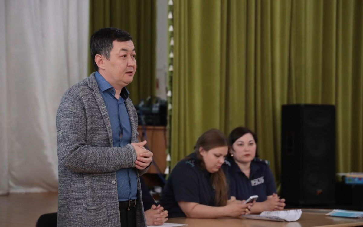 Костанайским родителям рассказали, как обезопасить детей в летнее время