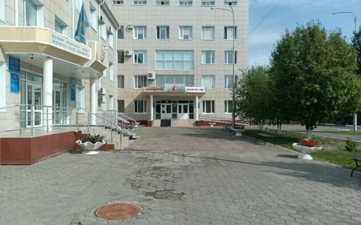 Входную группу Областного центра крови в Костанае отремонтируют за 12,4 млн тенге