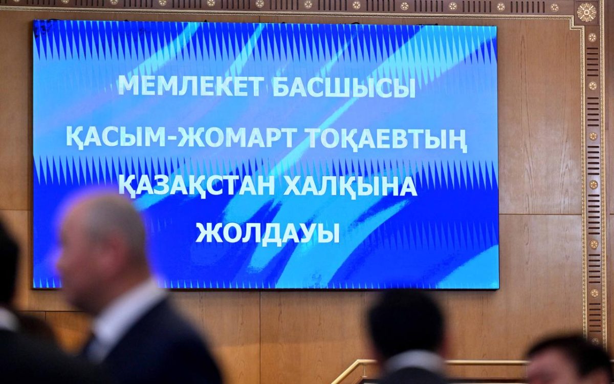 Токаев поручил Правительству взять под контроль все дороги Казахстана