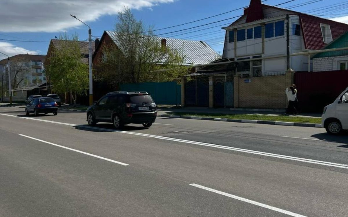 На улицах Костаная начали наносить дорожную разметку
