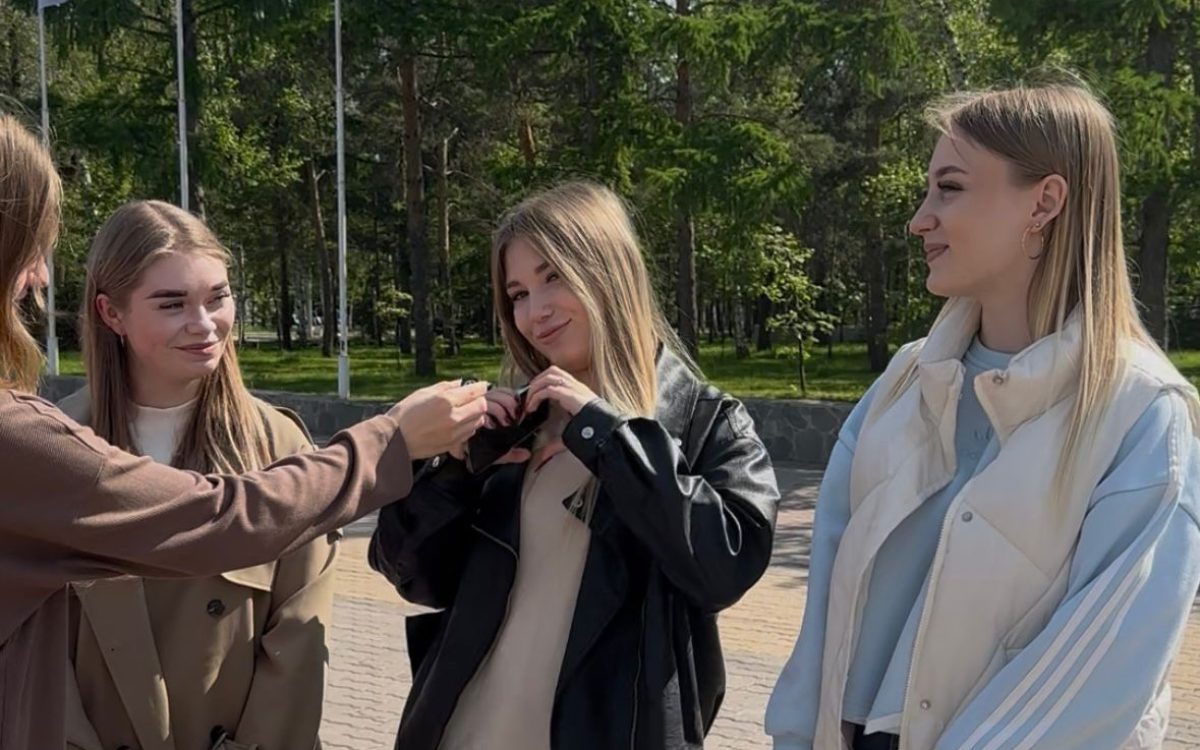 «Спасибо вам за…»: костанайцы поблагодарили родителей в Международный день семьи
