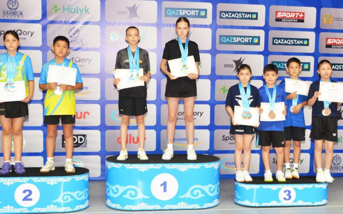 Сборная Костанайской области завоевала полный комплект медалей на чемпионате Казахстана по настольному теннису