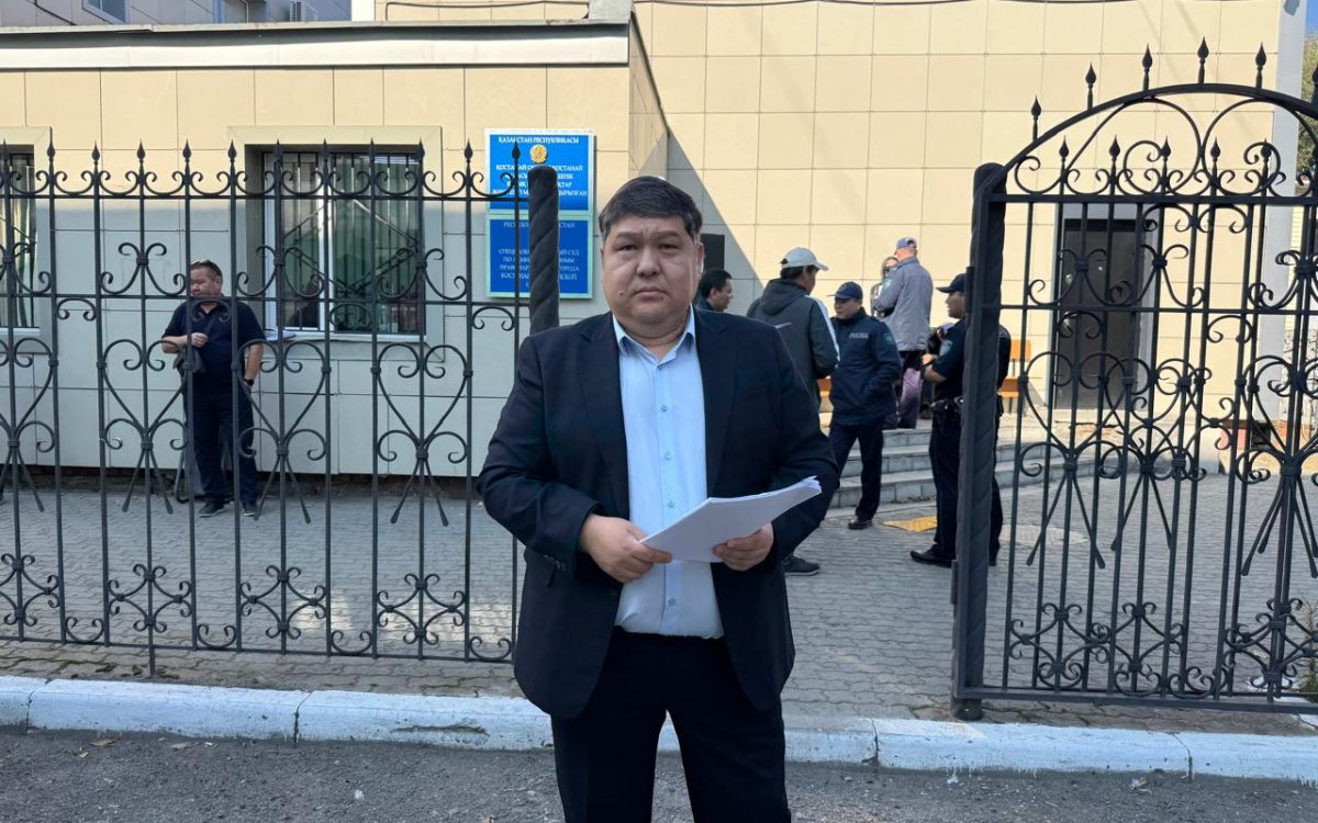 «Закон есть, но он… не работает»: юрист Жаслан Байбазаров о судах, госорганах и правах граждан