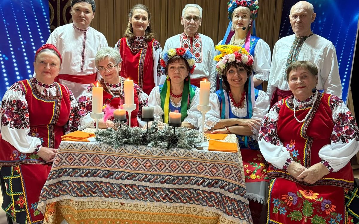 Ансамбль украинской песни «Лира» приглашает на концерт «С песней по жизни»